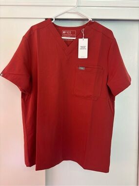 Figs Men’s Red V-Neck Short Sleeve Scrub Top